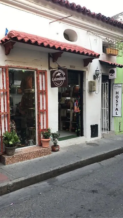 Hostal Piano House Getsemani contacts